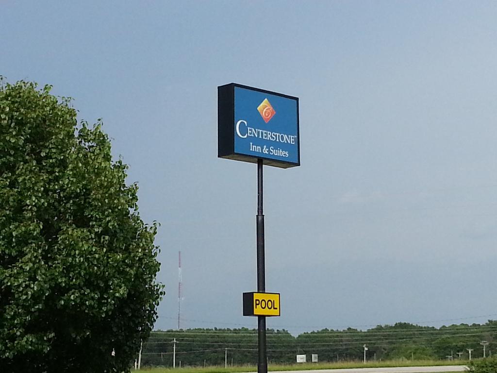 Centerstone Inn & Suites Carlyle Zewnętrze zdjęcie