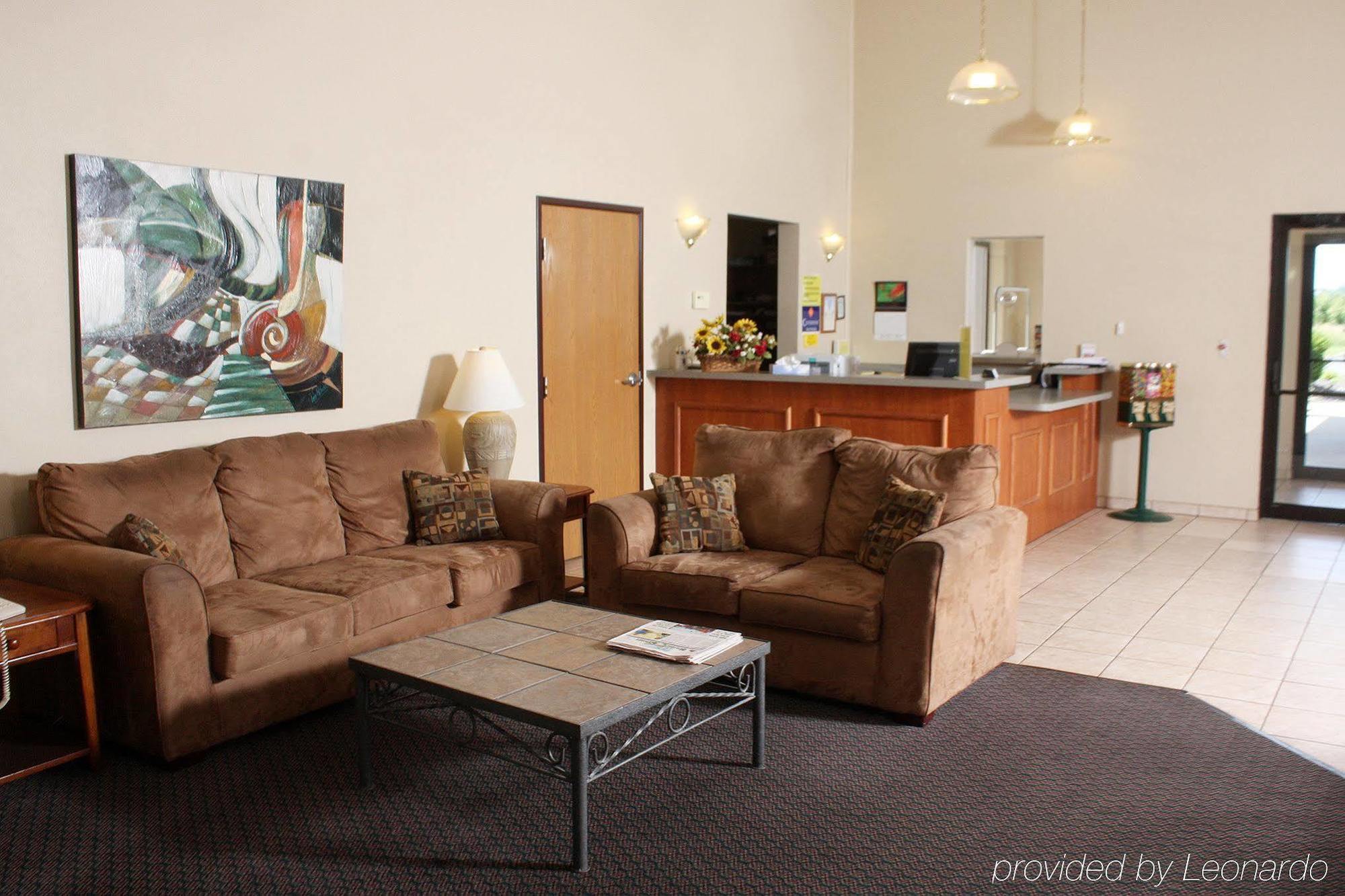 Centerstone Inn & Suites Carlyle Zewnętrze zdjęcie